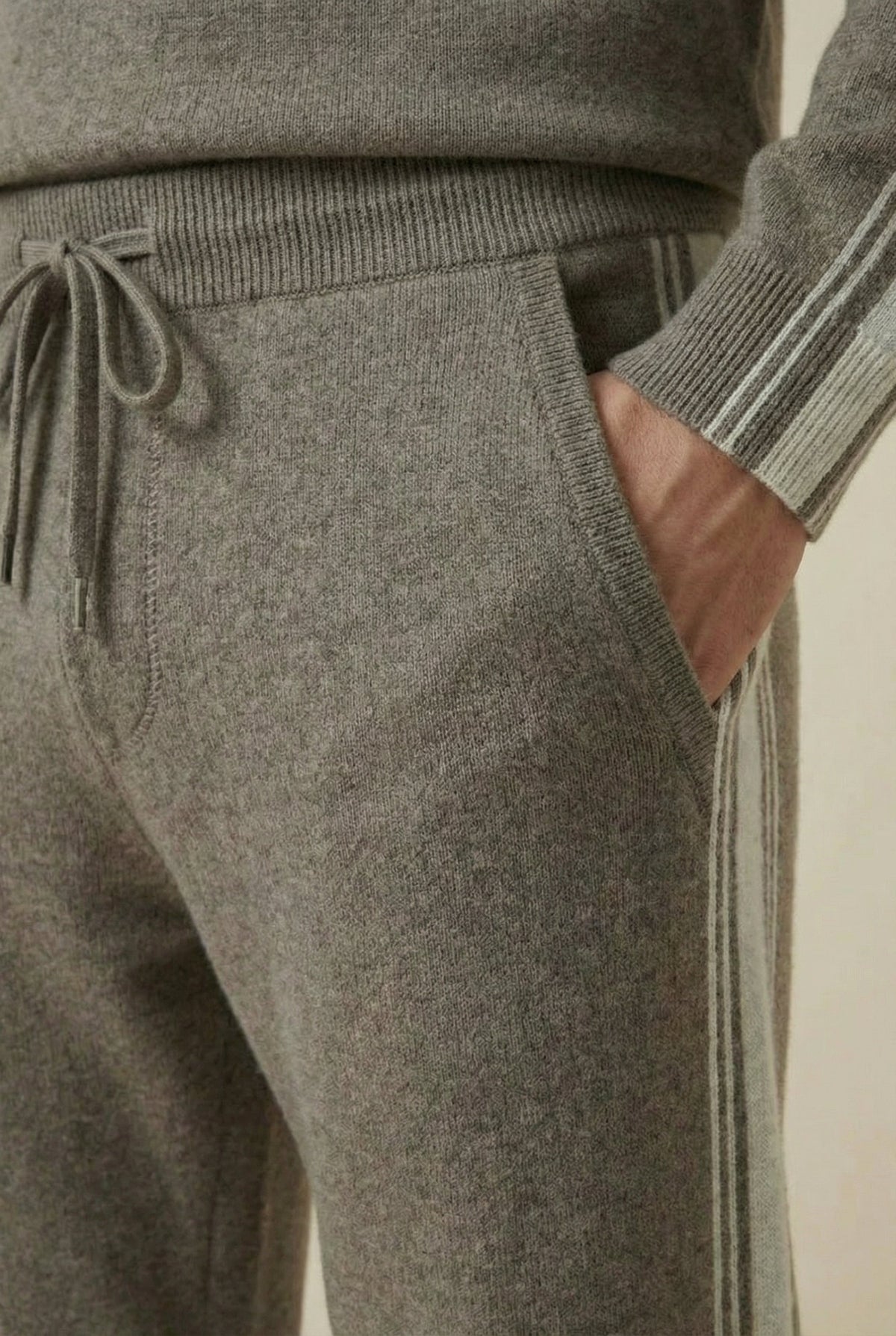 Capri Cashmere Set Taupe