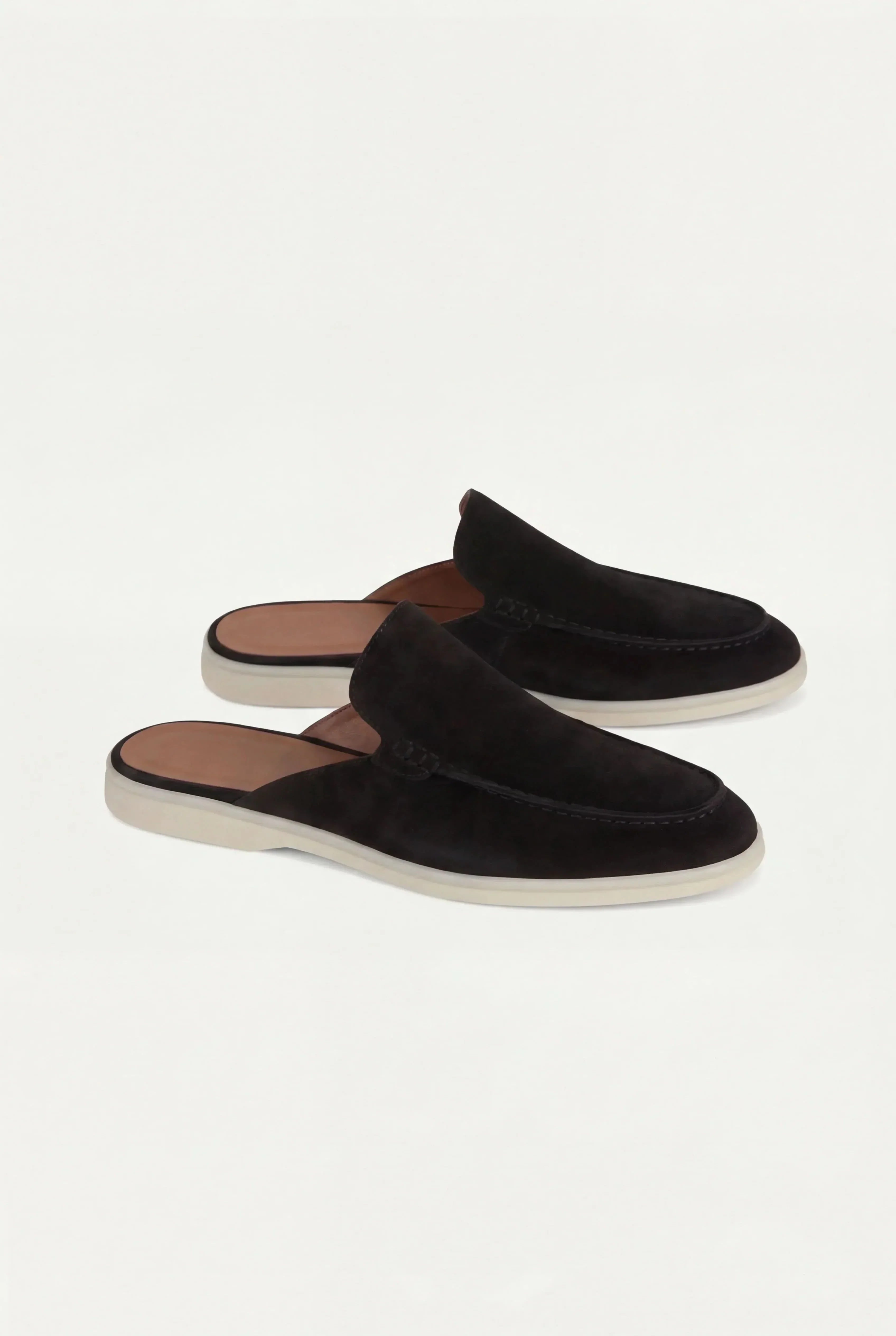 Black Yacht Mule