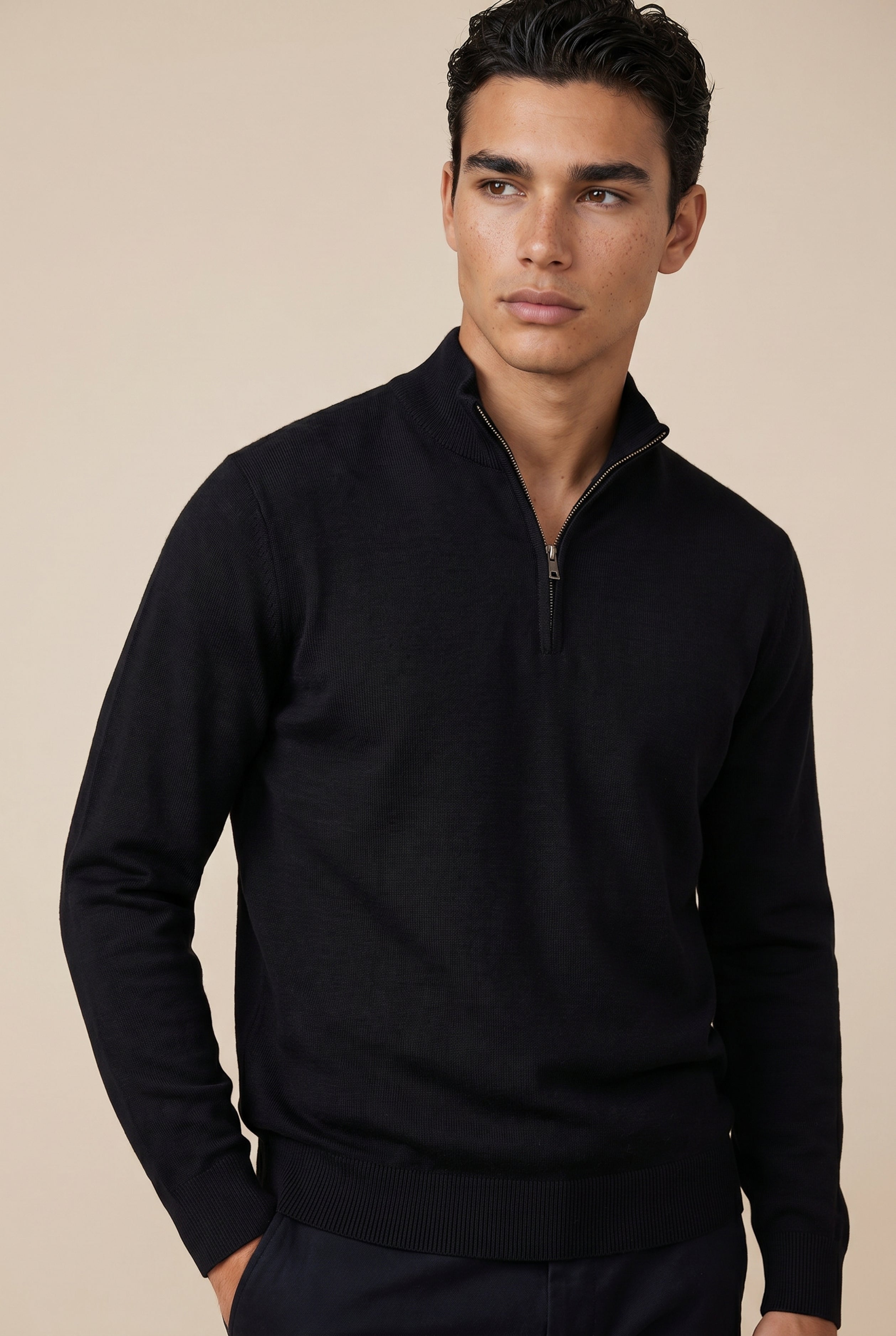 Merino Quarter Zip Black