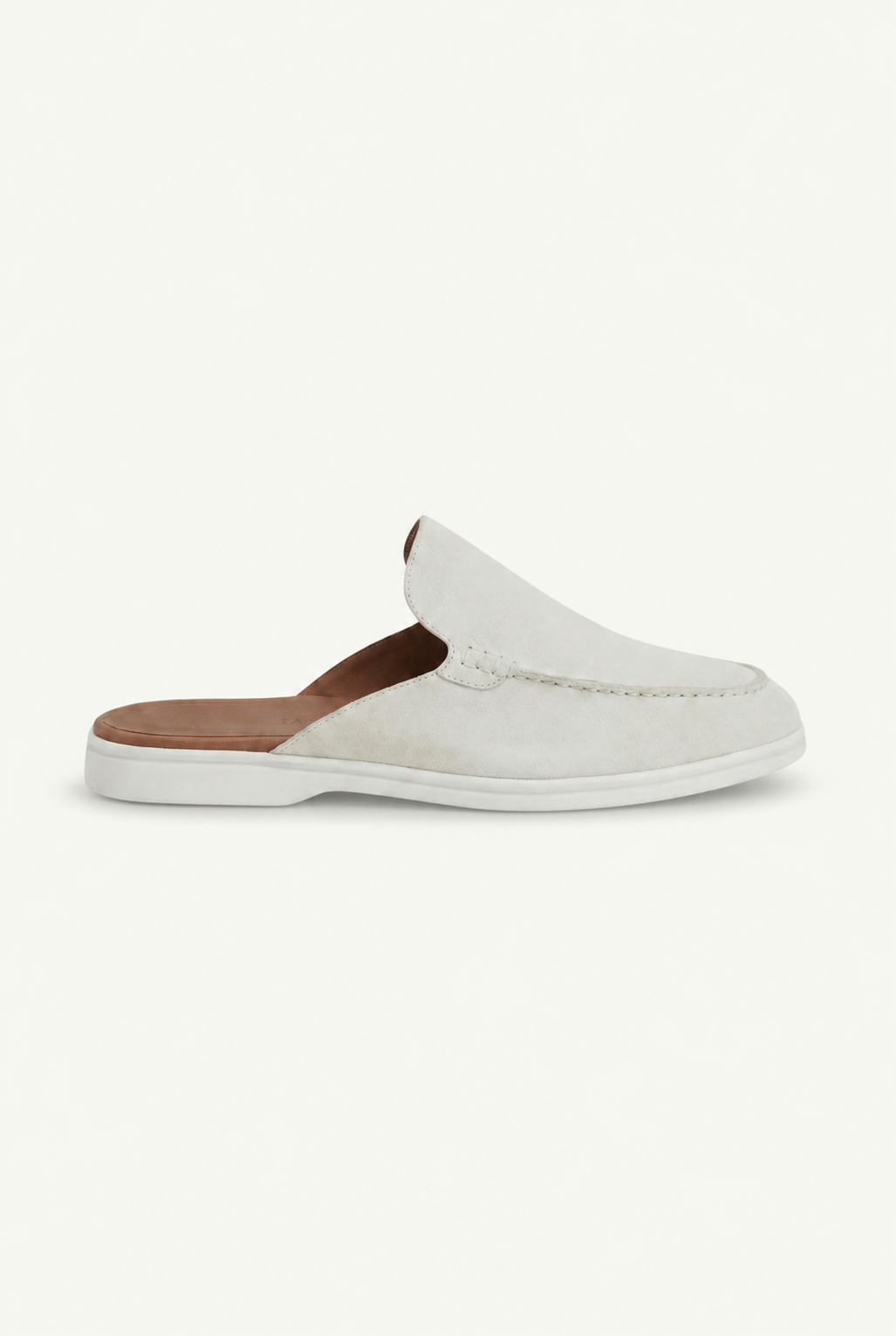 White Yacht Mule
