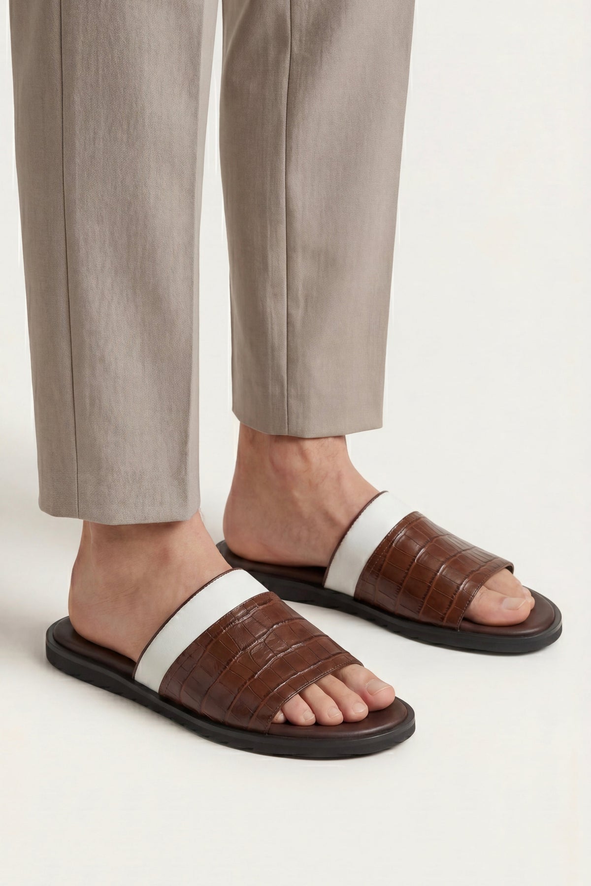 Milano Crocodile Sandal Brown
