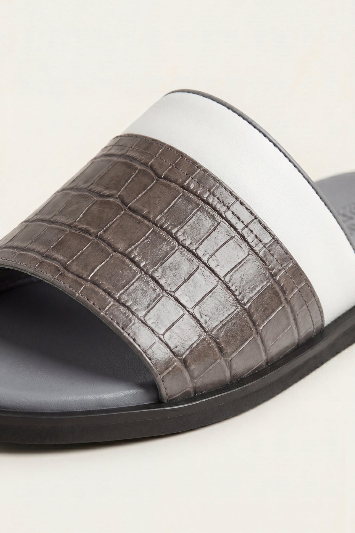 Milano Crocodile Sandal Grey